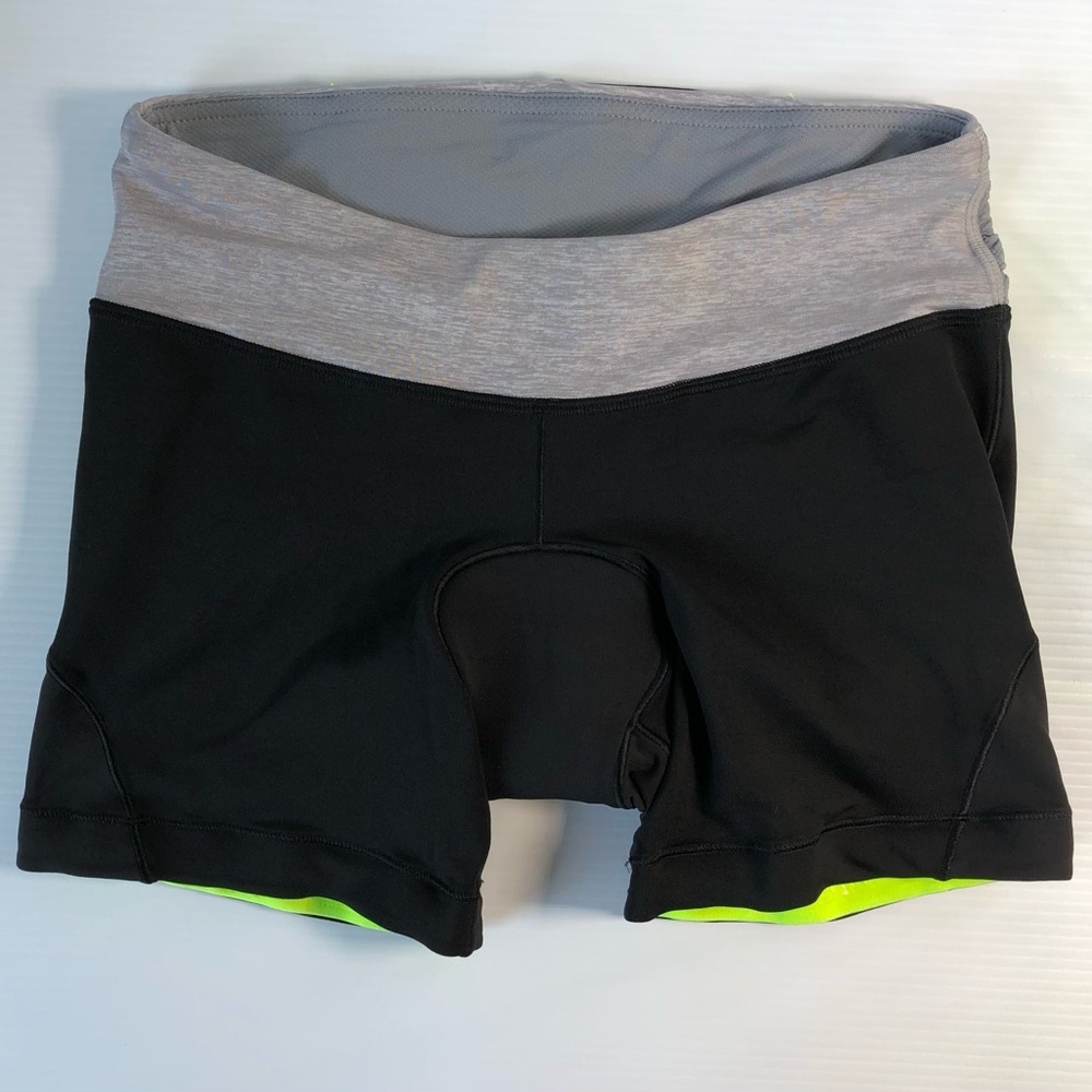 Lululemon Chamois Shorts black and gray size 6